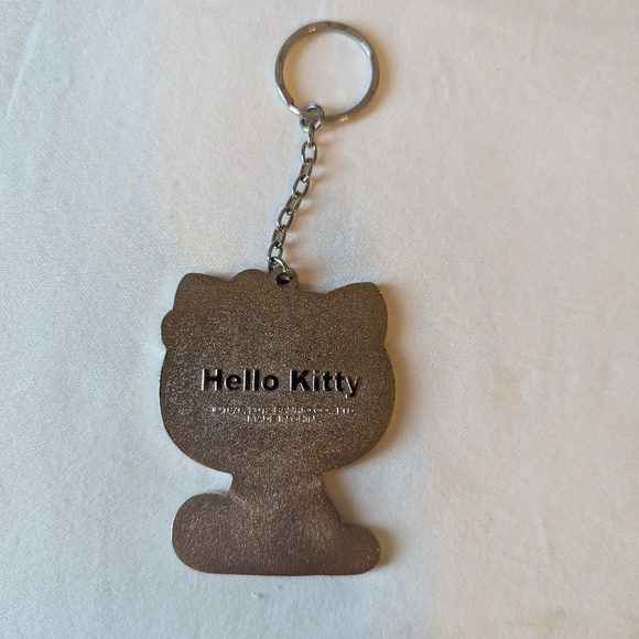Hello Kitty Black and White Metal and Enamel Keychain - Picture 3 of 4